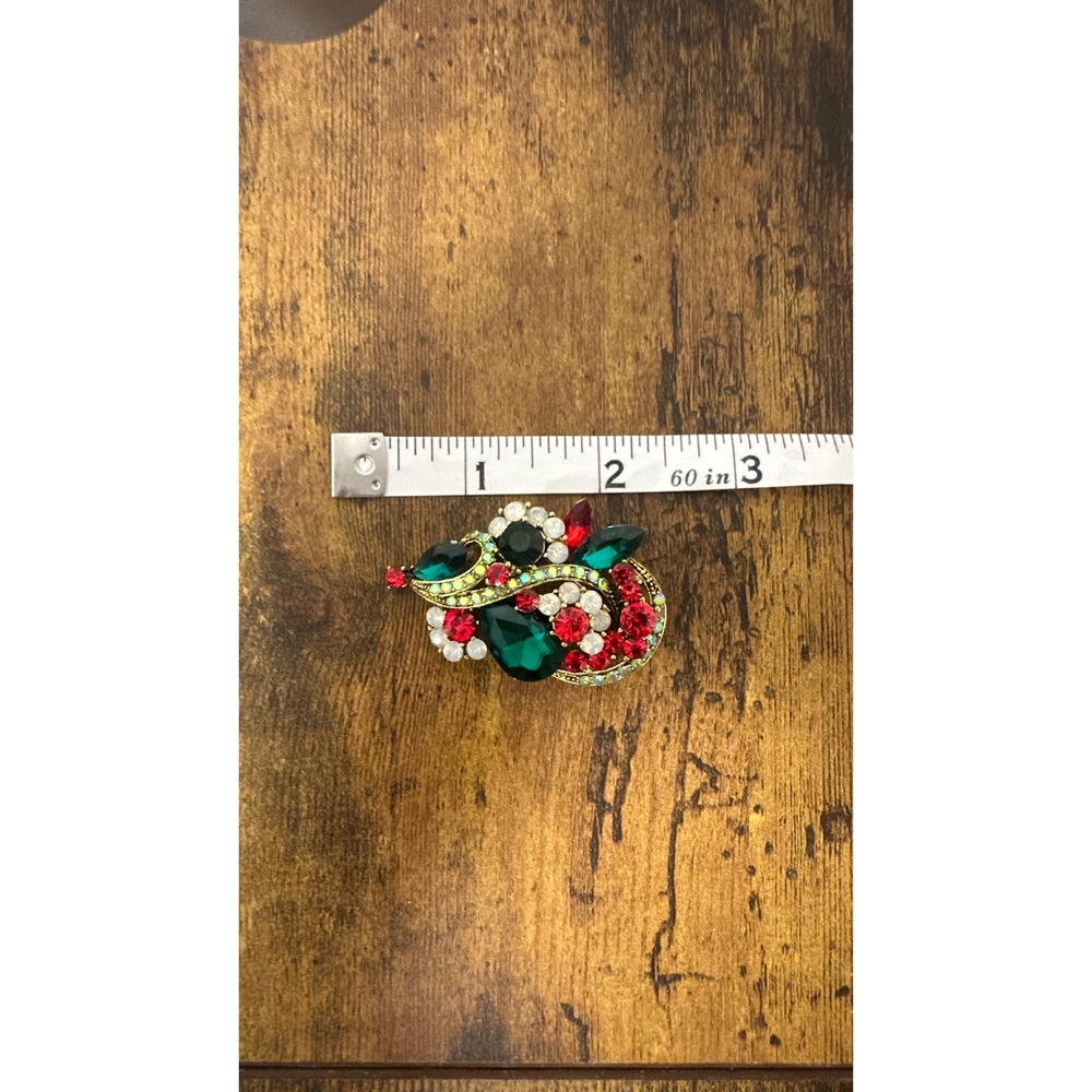 Vintage Style Emerald Green Ruby Red Rhinestone Gold Tone Brooch Pin Holiday